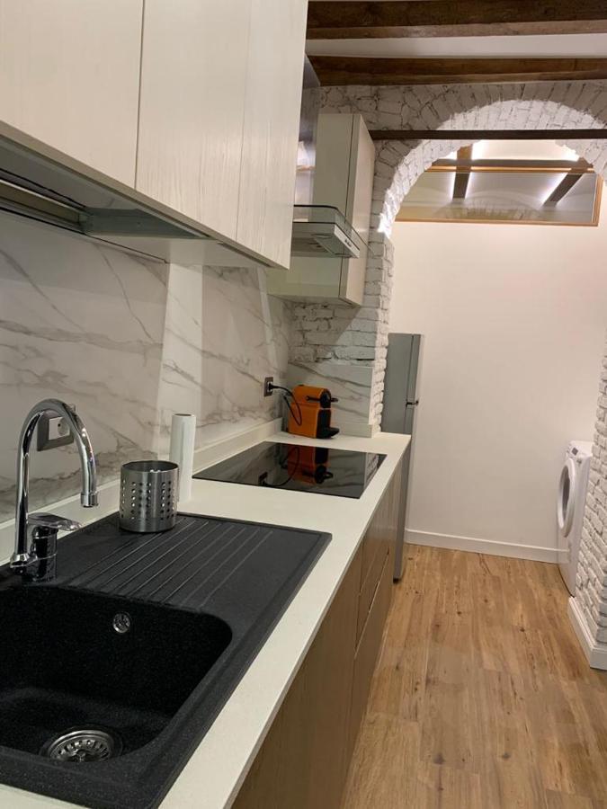Elegant Suite In Milan Center Exterior photo