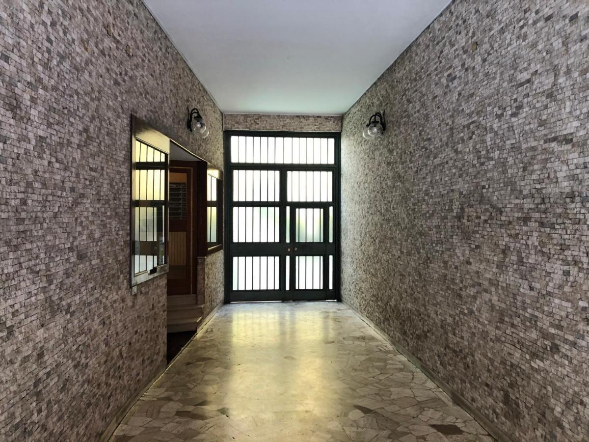 Elegant Suite In Milan Center Exterior photo