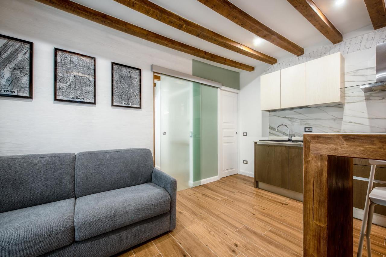 Elegant Suite In Milan Center Exterior photo