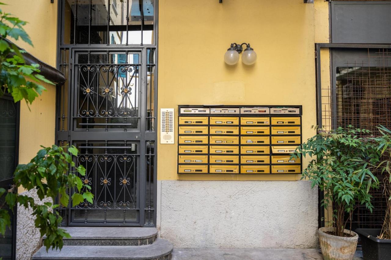 Elegant Suite In Milan Center Exterior photo