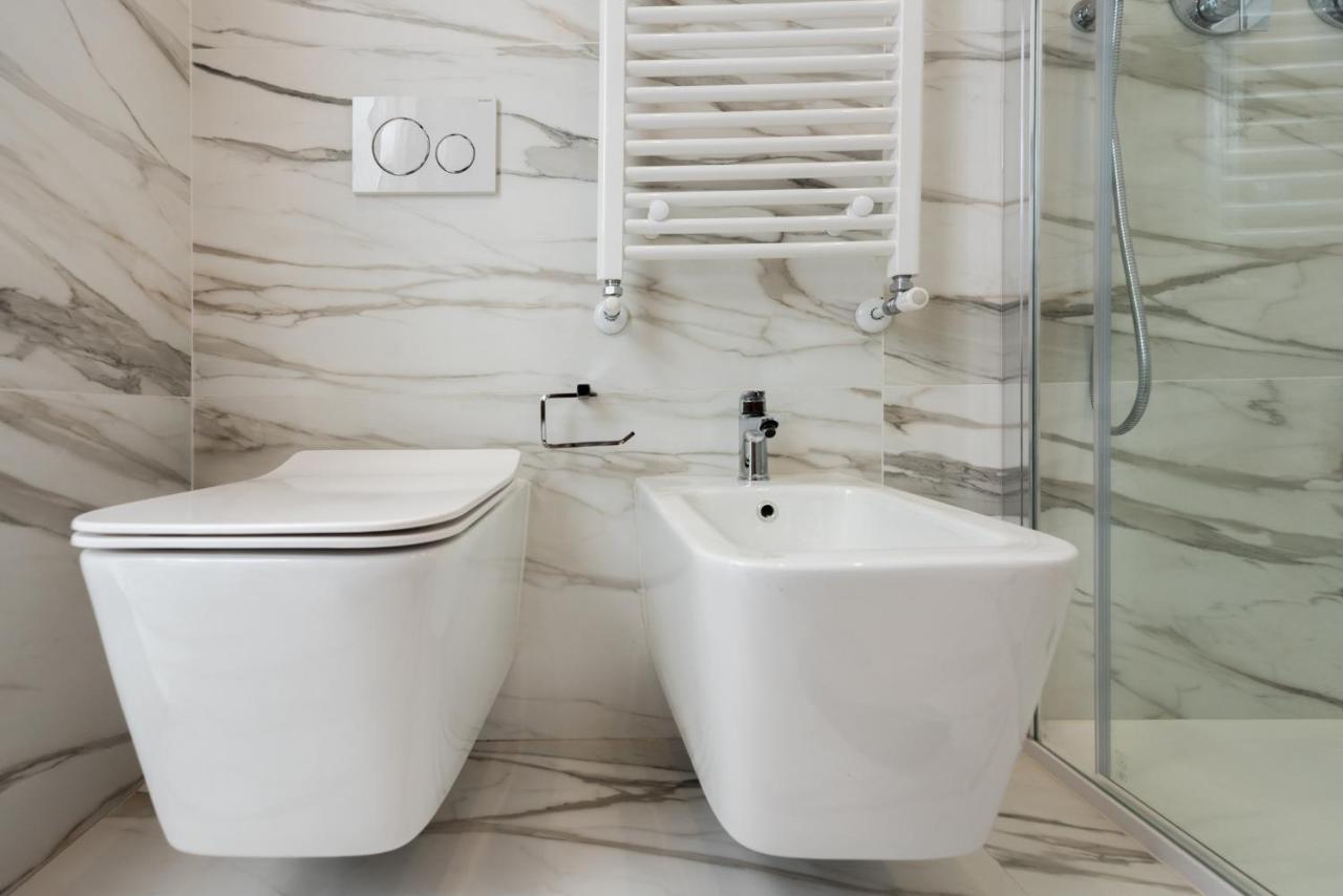 Elegant Suite In Milan Center Exterior photo